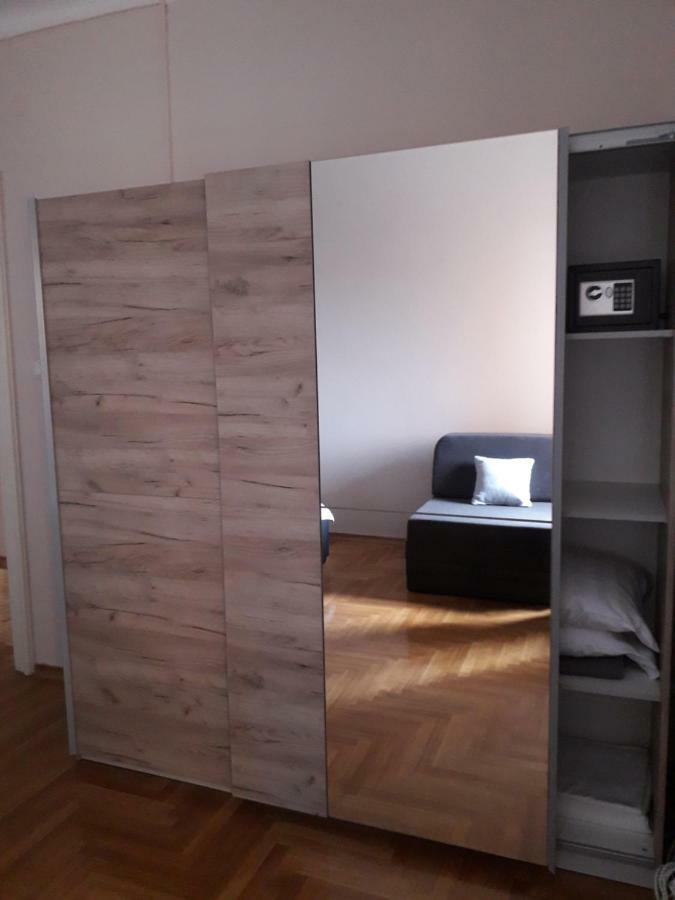 Appartement Nicola'S à Novi Sad Extérieur photo